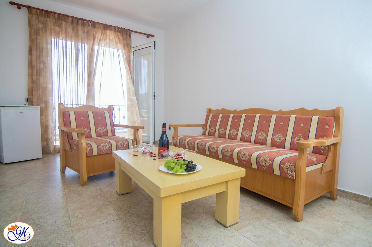 Exclusive Greccia Inn Dhërmi Exterior foto